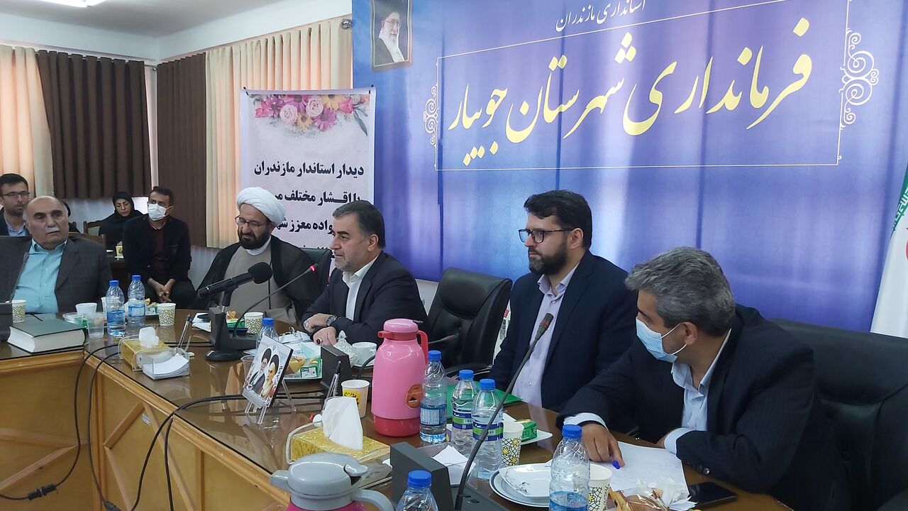 به کدام جنس گویم که تو اشتباه داری؟