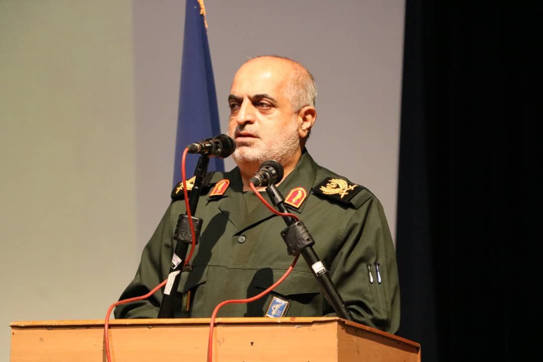 دانش آموزان و بانوان نقش مهمی در پیشبرد اهداف نظام دارند