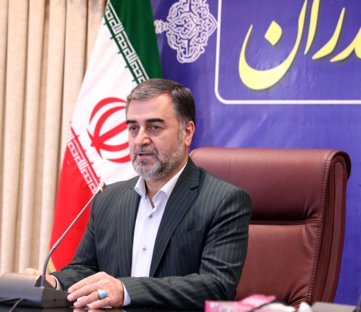 در مدیریتها سیاسی بازی نخواهیم کرد