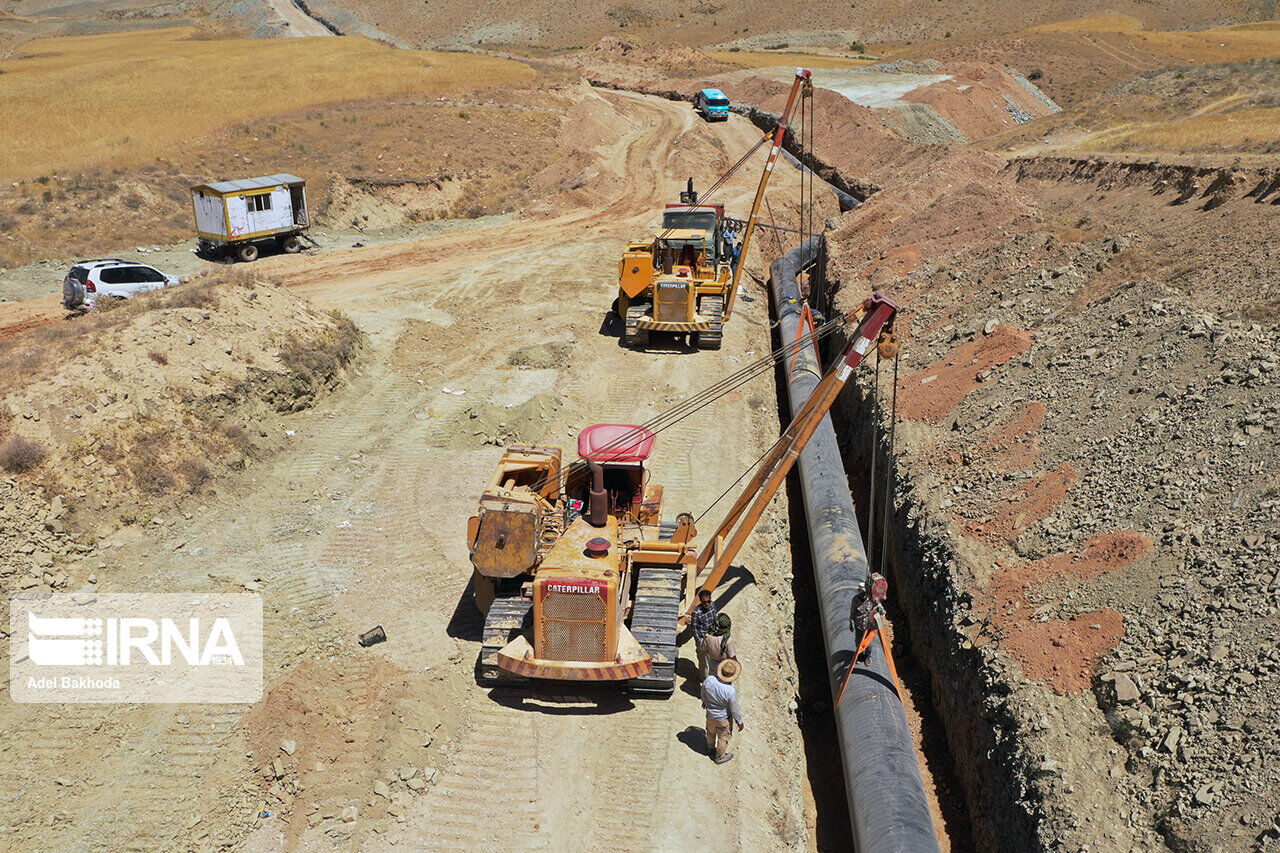 ۲۰۰ کیلومتر خط انتقال طرح آبرسانی به ۴۳۲ روستای استان انجام شد