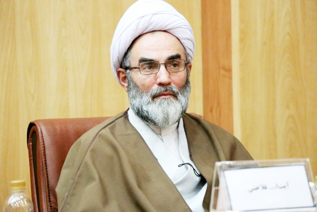 دولت برای خرید محصولات باقی‌مانده سال قبل کشاورزان چاره‌اندیشی کند