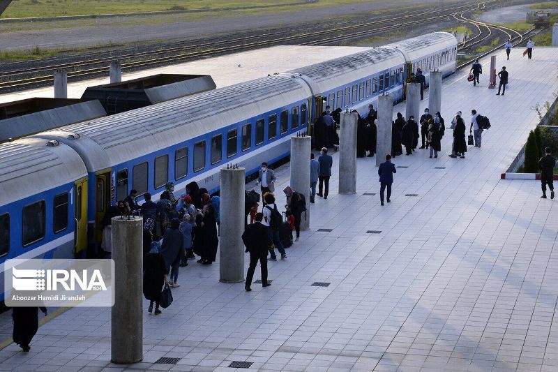 برنامه حرکت قطارهای حومهای مازندران تغییر کرد