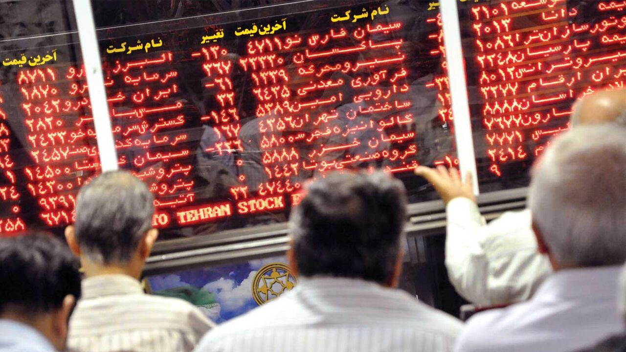 بازار سرمایه در کشور دستوری مدیریت نمی‌شود