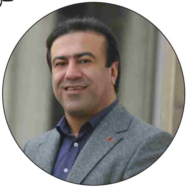 در انتظارِ رویتِ خورشیدیم