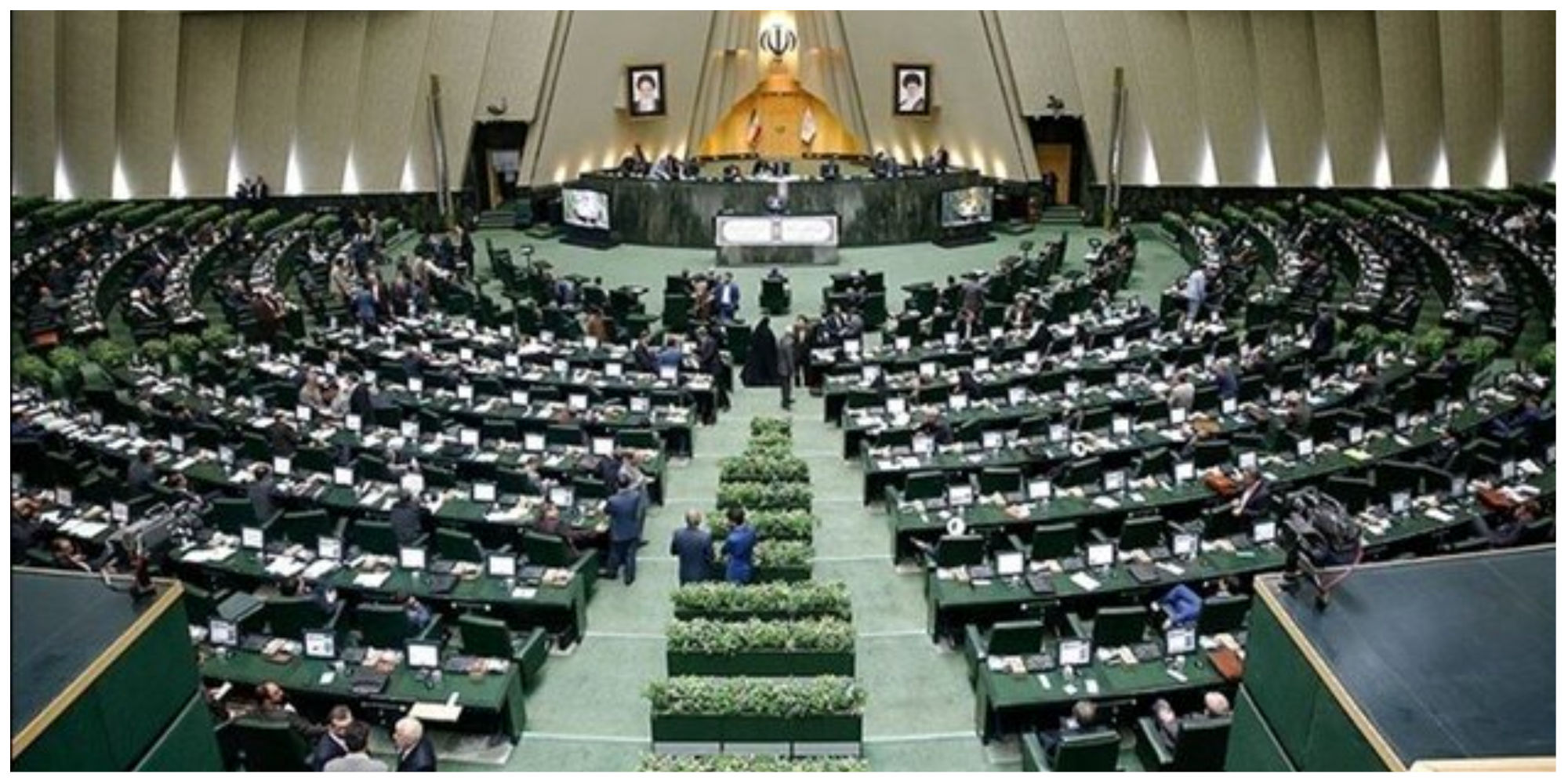 نماینده باید گُل بزند!