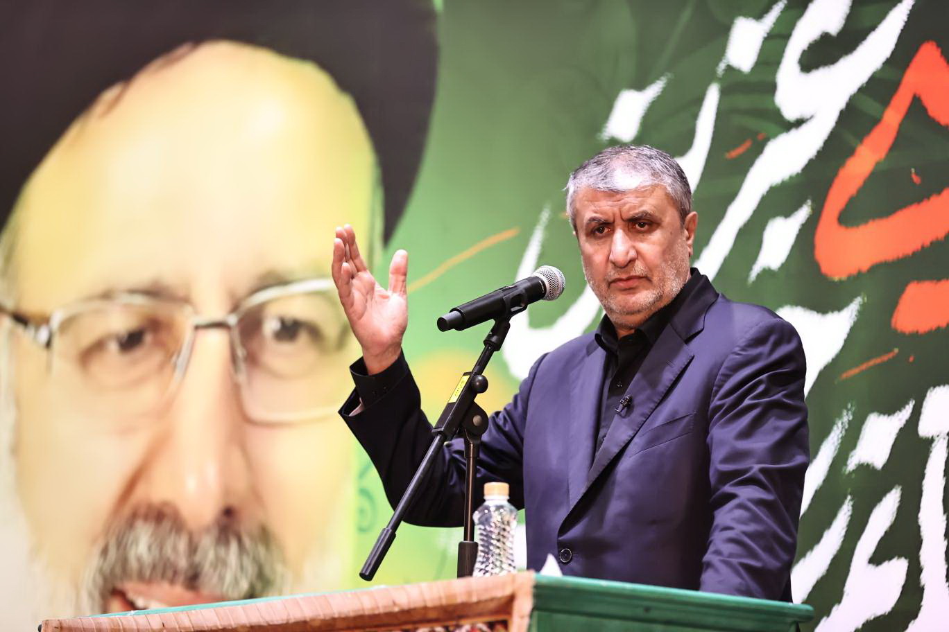 «رییس‌جمهورِ شهید» به معنی واقعی کلمه از «حق» دفاع می‌کردند